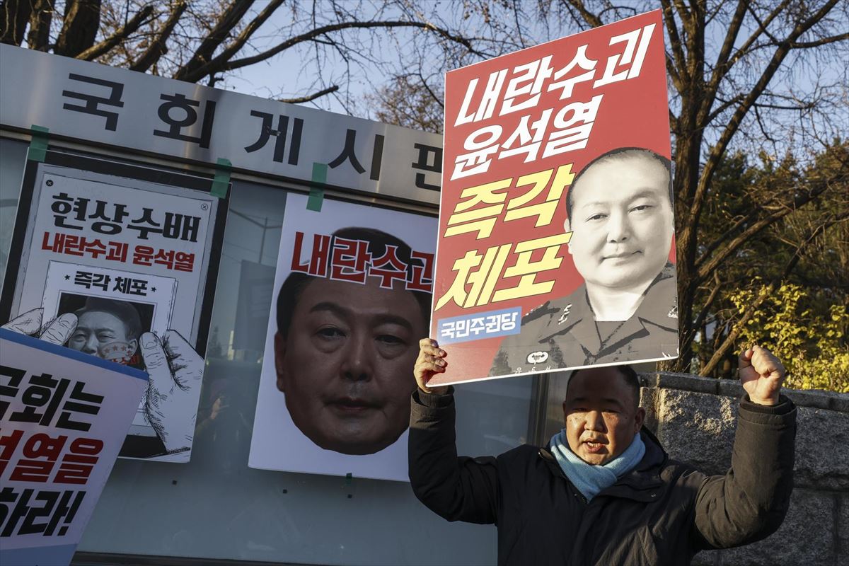 Protestas en Corea del Sur contra el presidente Yoon Suk-yeol. Foto: EFE