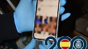 Azkoitiko andre bat atxilotu dute adimen artifizialaren bidez 311 gizoni estortsioa egiteagatik