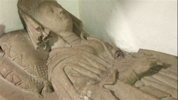 Sepulcro de Doña María Sarmiento en la iglesia de S. Juan del concejo de Quejana (Ayala-Aiara)