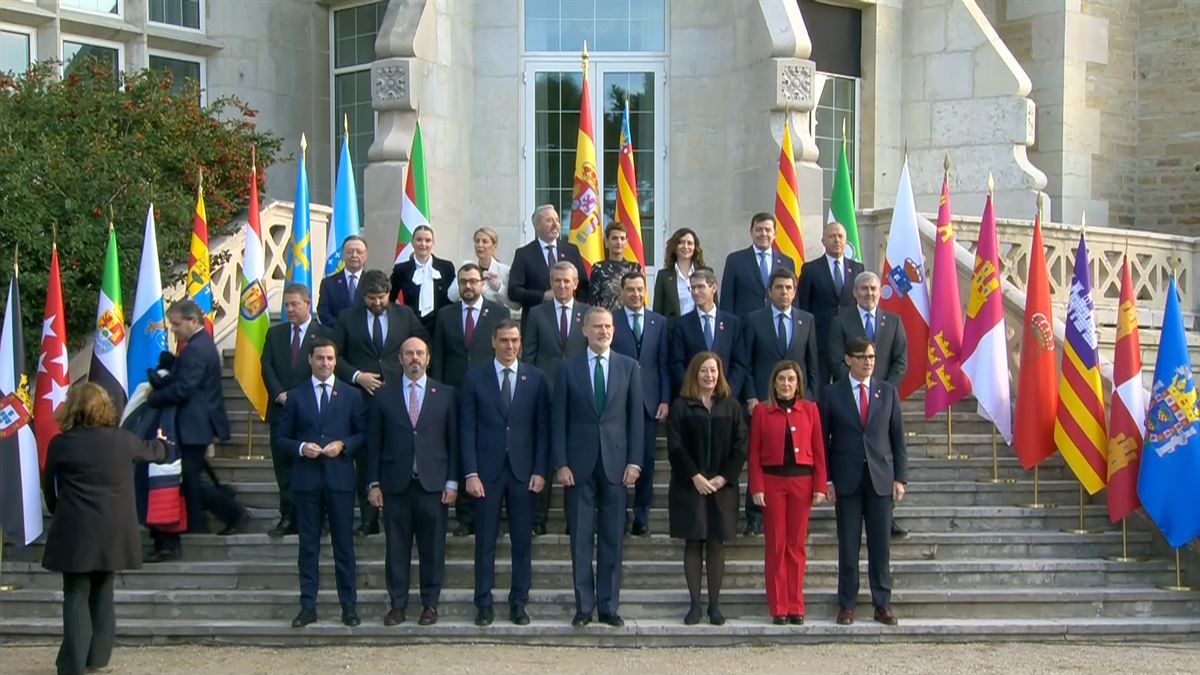 Pedro Sanchez eta Imanol Pradales pasa den irailean Moncloan egin zuten bileran