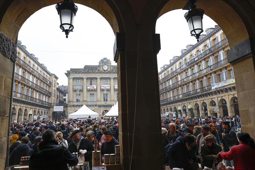 Feria de Santo Tomás en San Sebastián. Foto: EFE
