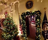 83 árboles de Navidad y 165.000 luces: así ha decorado Biden la Casa Blanca