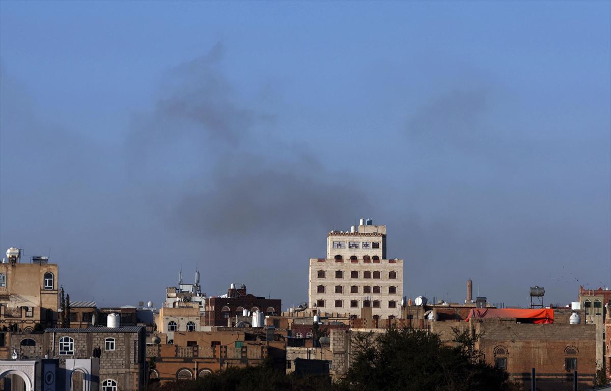 Después del bombardeo israelí en Yemen. Foto: EFE