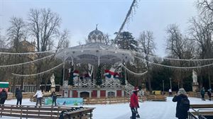 Patina estas Navidades en la pista de hielo del Parque de la Florida