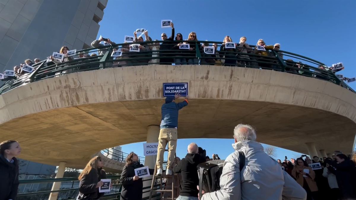 Recuerdan a víctimas de la DANA y bautizan el ''Puente de la Solidaridad''