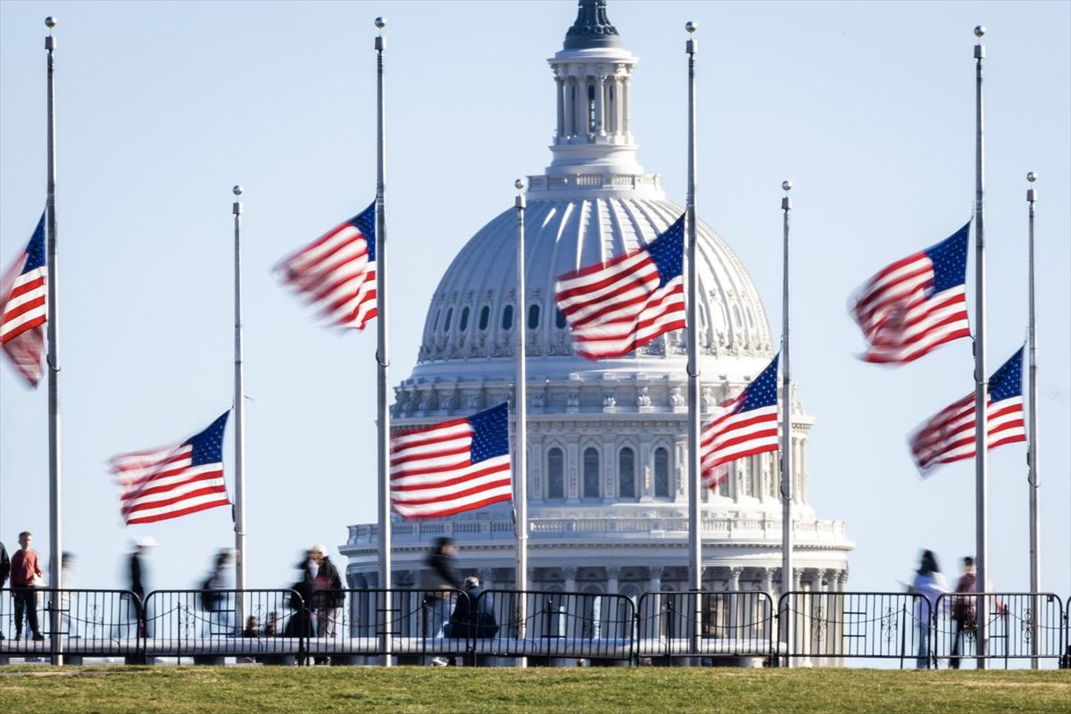 Biden ha invitado al pueblo estadounidense a rendir homenaje al expresidente. Foto: EFE