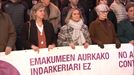 Dozenaka lagun bildu dira Barakaldon 84 urteko emakumearen hilketa matxista salatzeko