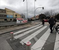 Atarrabiako Atargi ikastetxeko familia askok protestarekin bat egin eta ez dituzte seme-alabak eskolara bidali