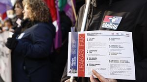 Los partidos políticos celebran el acuerdo de los sindicatos y el Departamento de Educación