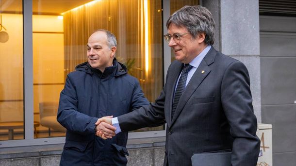 Jordi Turull eta Carles Puigdemont, ostiral honetan, Bruselan. Argazkia: EFE