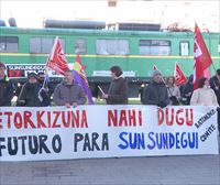 La comarca de la Sakana respalda a la plantilla de Sunsundegui, que reclama una apuesta clara