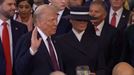 Donald Trumpek Estatu Batuetako presidente kargua hartu du