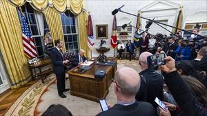 Trump confunde a España con un miembro de los BRICS y promete imponer aranceles del 100 %