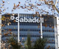 Espainiako Merkatu eta Lehia Batzordeak Sabadell erosteko baimena eman dio BBVAri