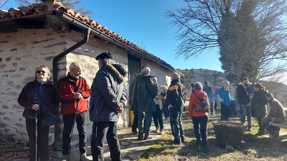 A esta romería acude numerosa vecindad de todo el Valle de Kuartango