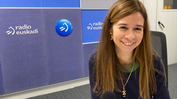 Veronica Domingo: 'El arte es más desenfadado que una clase de historia'