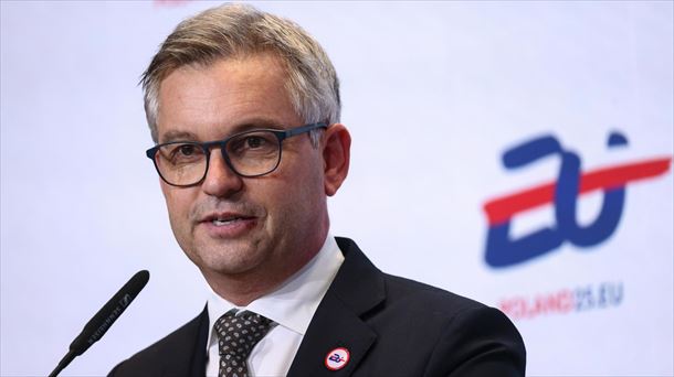 Magnus Brunner EBko Barne eta Migrazio komisarioa, Varsovian. Argazkia: EFE