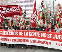 CCOO y UGT seguirán vigilantes y no van a parar hasta que se respeten los derechos de la gente