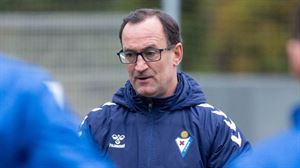 El Eibar destituye a Joseba Etxeberria