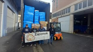 20.000 kilo elikagai eta lau garbigailu bidali ditu Zaporeak GKEak Greziako errefuxiatu kanpalekuetara