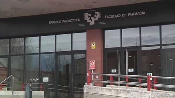 Farmazia Fakultatearen kanpoaldea, artxiboko irudi batean. Argazkia: EITB Media