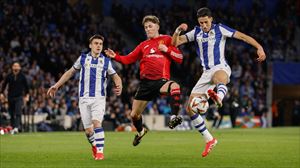 La Real Sociedad empata con el Manchester United (1-1), y la eliminatoria se decidirá en Old Trafford
