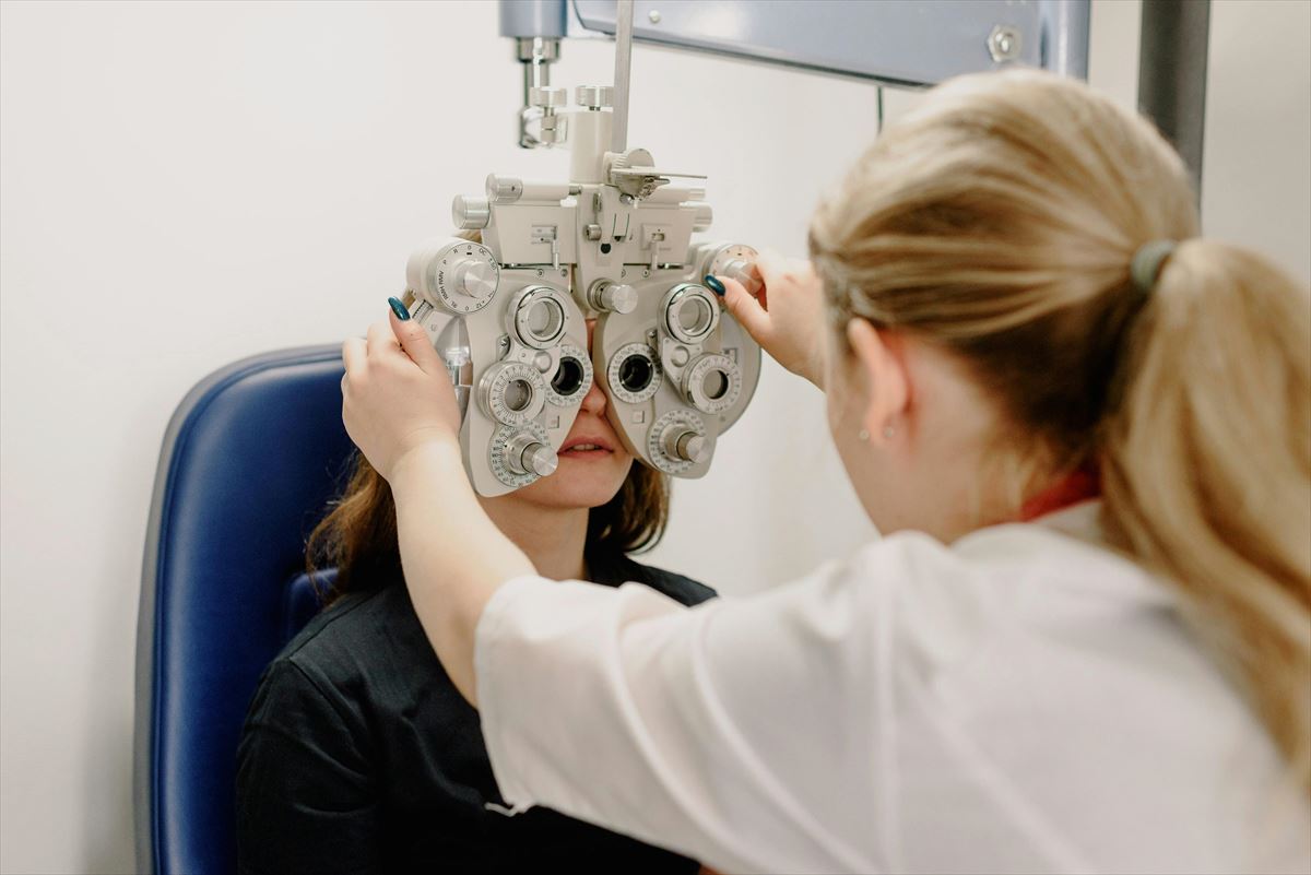 Consulta de oftalmología. Foto: Pexels. 