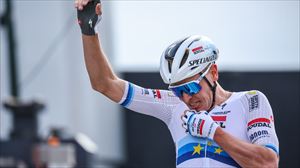 Merlierrek bere abiadura aprobetxatu du Paris-Niza lidergoan hasteko