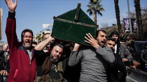 Siriako Giza Eskubideen Behatokiaren arabera, Gobernuan dauden jihadistak hilketa masiboak egiten ari dira