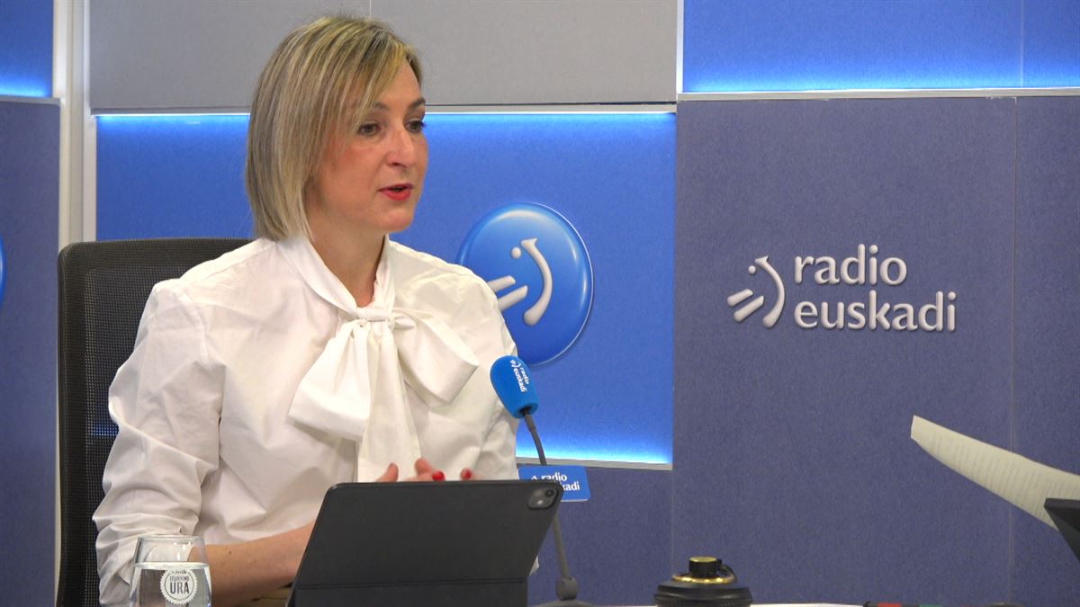 Maria Ubarretxena, en Radio Euskadi. Foto: EITB