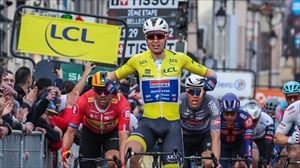 Tim Merlier berriro ere nagusitu da Paris-Nizan, eta sailkapen nagusian duen lehen postua sendotu du