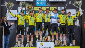 Vismak irabazi du Paris-Nizako taldekako erlojupekoa, eta Matteo Jorgenson lider jarri da