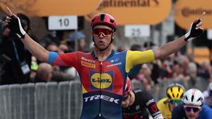 Jonathan Milan nagusitu da Tirreno-Adriatico lasterketaren 2. etapako esprintean