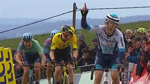 Lenny Martinez nagusitu da Cote de Notre-Dame-de-Sciezen, eta Jorgenson berriro jarri da lider, Paris-Nizan