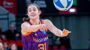 Itziar Ariztimuño, en una acción del partido. Foto: Lointek Gernika Bizkaia. 