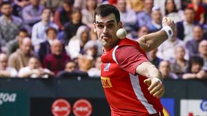 Ezkurdia, con una contusión en el escafoides de su derecha, jugará el sábado la semifinal del Cuatro y Medio