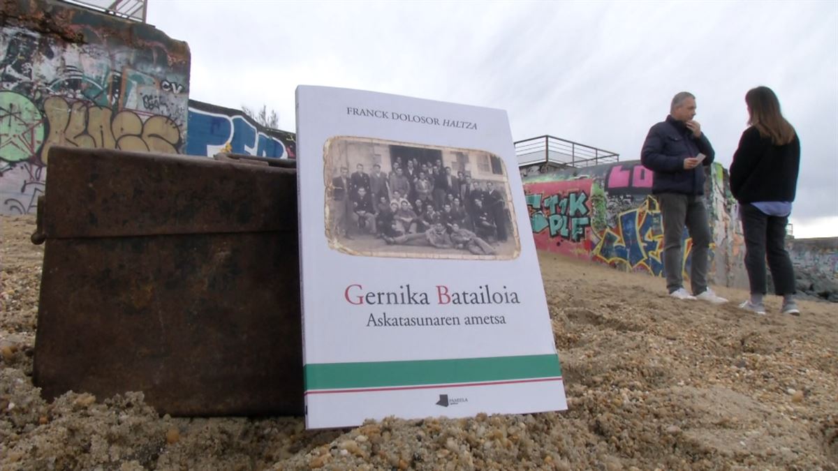 El periodista labortano Franck Dolosor publica el libro ''Gernika Batailoia, askatasunaren ametsa''