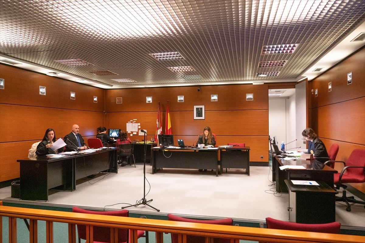 Atezainaren aurkako epaiketa, pasa den martxoaren 12an 