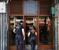 Gizonezko baten gorpua aurkitu dute Irungo etxebizitza batean, indarkeria zantzuekin