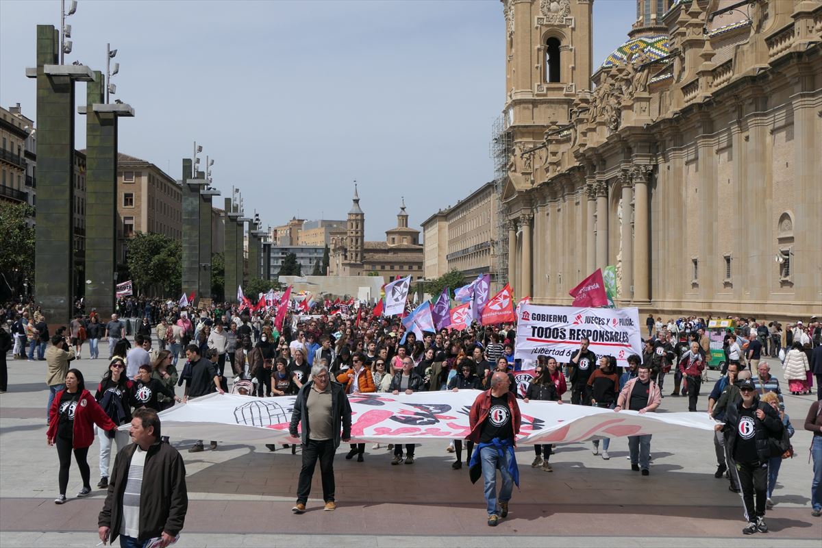 'Zaragozako 6'ak deiturikoei babesa emateko manifestazioa, gaur, Zaragozan. Argazkia: Europa Press. 