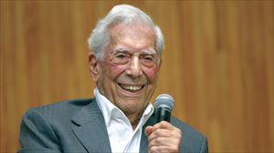 Vargas Llosa, artxiboko irudi batean. Argazkia: EFE