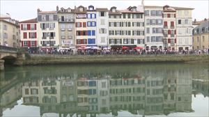 Gizonezko bat atxilotu dute Baionan, bortxaketa batekin zerikusia duelakoan