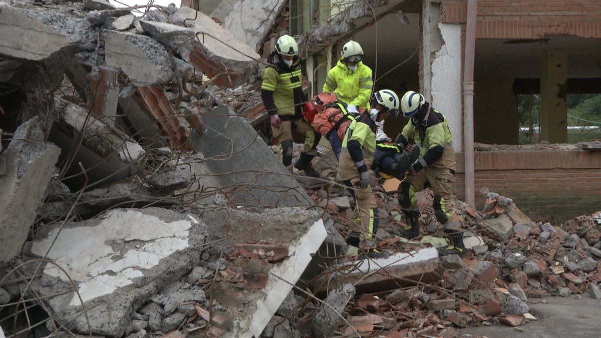 Simulacro en Getxo. Imagen obtenida de un vídeo de EITB Media. 