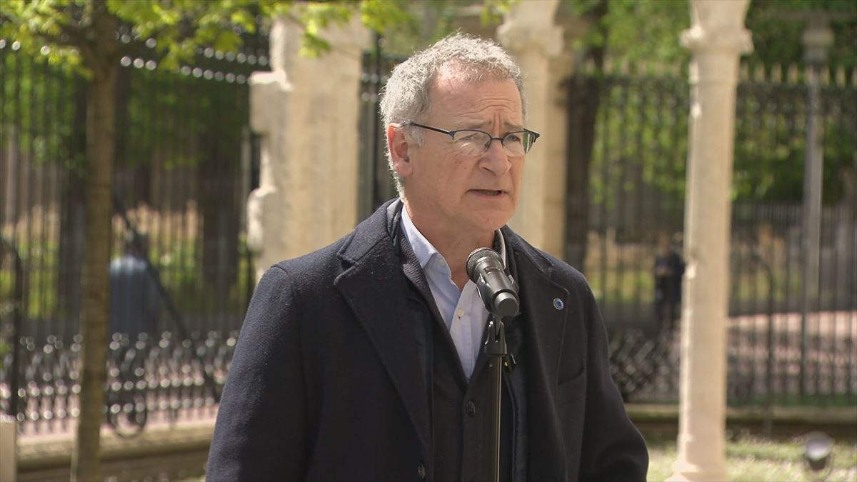 El rector de la UPV/EHU, José Ramon Bengoetxea, en su comparecencia