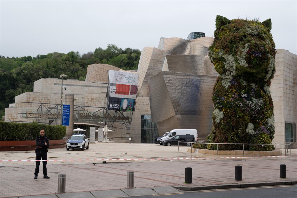 La zona del Guggenheim, acordonada. EITB Media. 