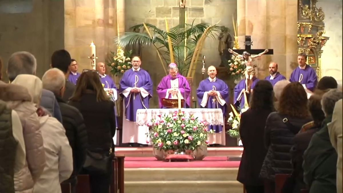 Eliza Katolikoa eraldatzeko Frantzisko aita santuak egindakoa oroitu dute euskal elizako ordezkariek