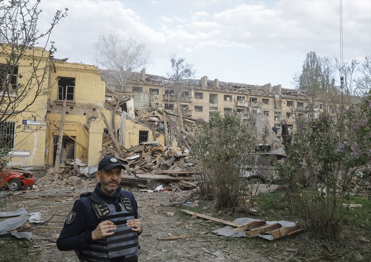 Impacto del ataque en Kiev. Foto: EFE
