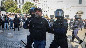 Tensión entre fascistas y antifascistas en Lisboa, en el 51º aniversario de la Revolución de los Claveles