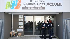 La Fiscalía confirma que el autor del apuñalamiento de Nantes tiene una especie de fascinación por Hitler