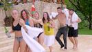 ¡Fiestón Corocote! Los azules disfrutan de comida, bebida, música y masajes en una villa con piscina